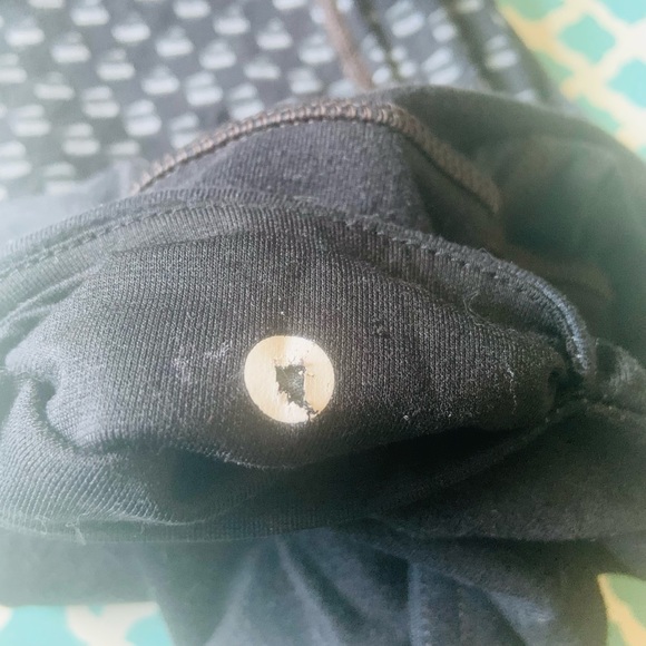 Lululemon size 4 black grey - Picture 6 of 6
